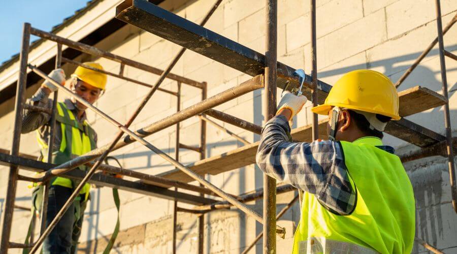 Professional gutter cleaning in Nadeau, MI
